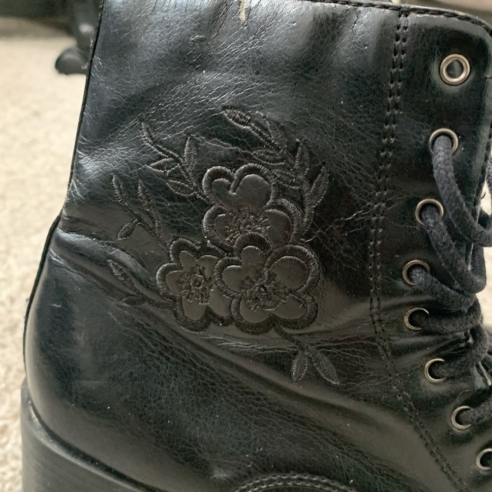 Y2K No Boundaries Black Embroidered Moto Grunge Boots Size 7.5 - Picture 2 of 10